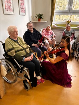 Senior centrum sv. Kataríny v Handlovej hostilo husľový recitál